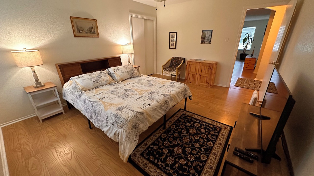 Photo of Bedroom in Manor