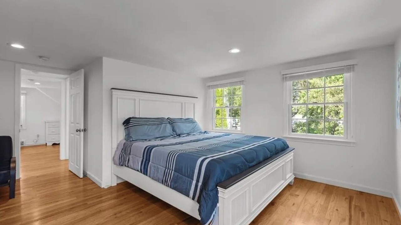 Photo of Bedroom in Saunderstown