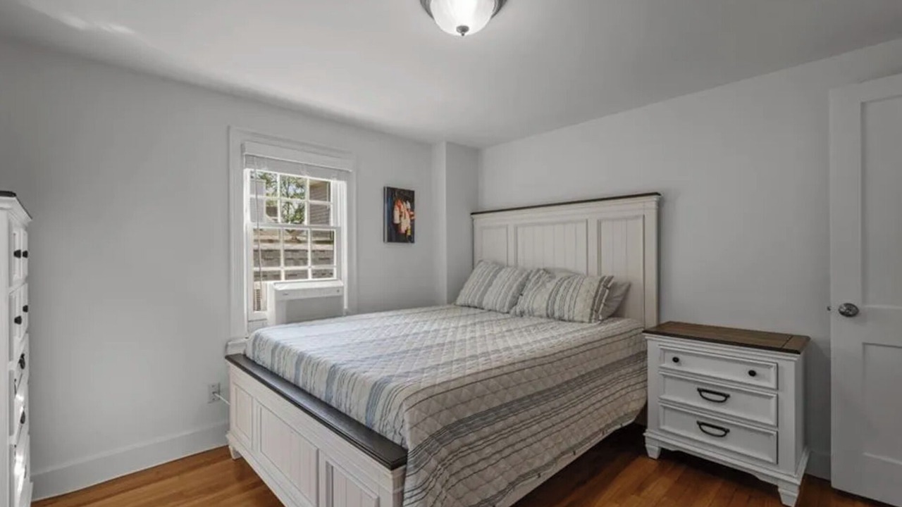 Photo of Bedroom in Saunderstown