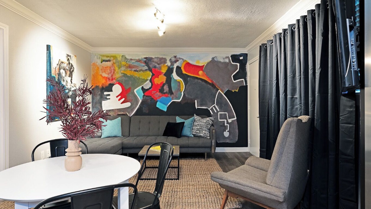 Photo of Livingroom in South Central Houston