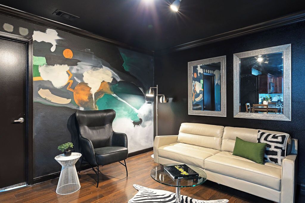 Photo of Livingroom in South Central Houston
