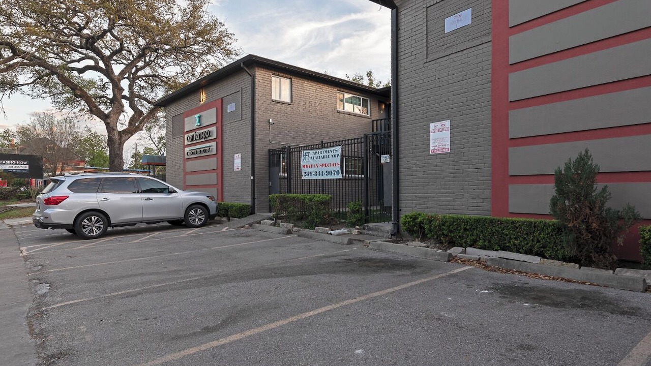 Photo of Outdoor in South Central Houston