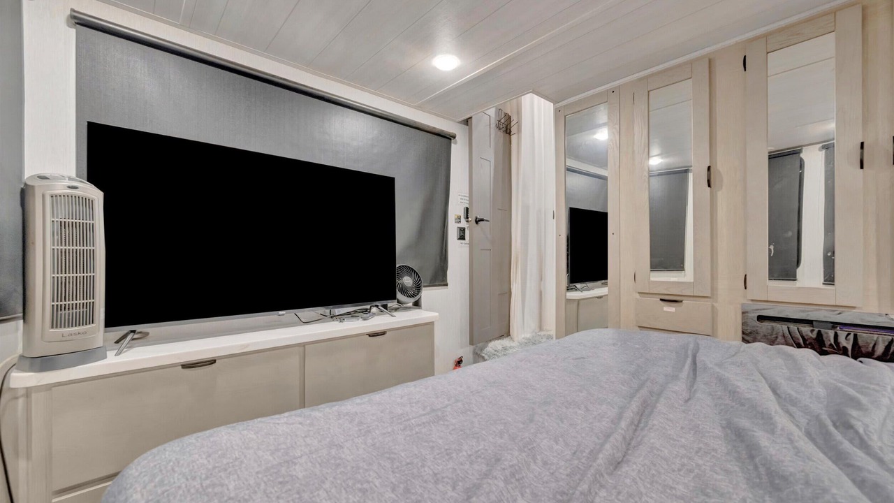 Photo of Bedroom in Ridge Manor