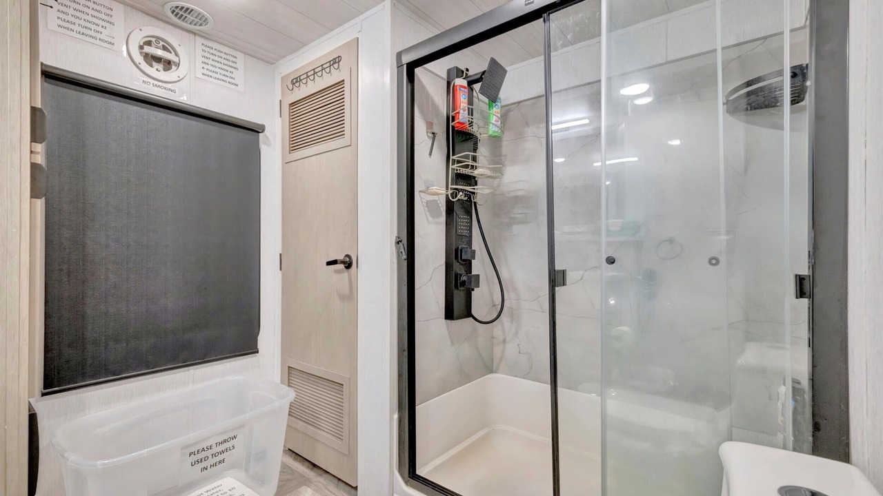Photo of Bathroom in Ridge Manor