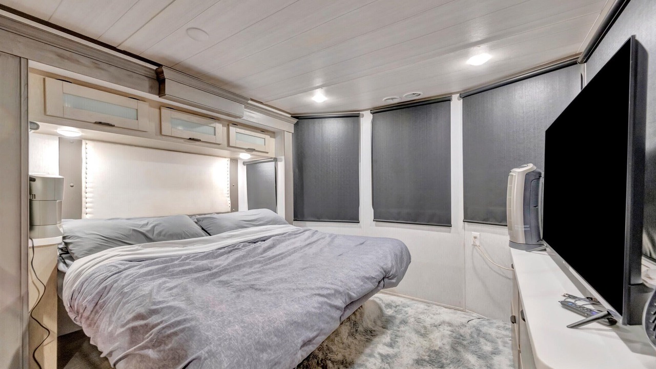 Photo of Bedroom in Ridge Manor