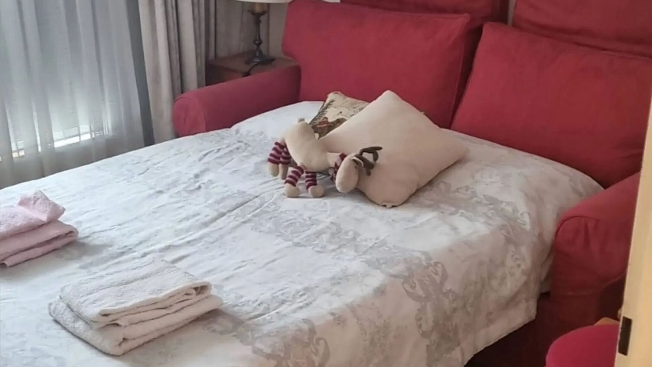 Photo of Bedroom in Noes