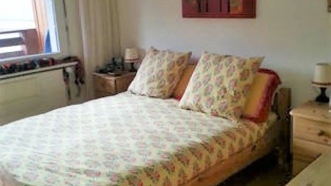 Photo of Bedroom in Noes