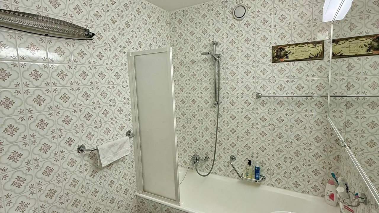 Photo of Bathroom in Noes