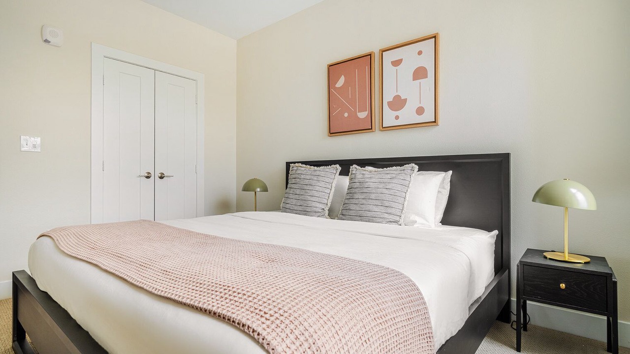 Photo of Bedroom in Scofield Farms