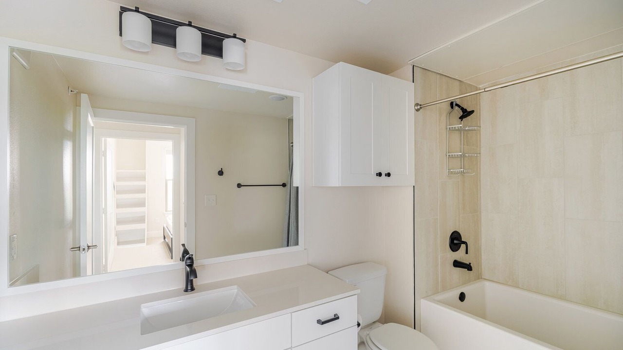 Photo of Bathroom in Scofield Farms