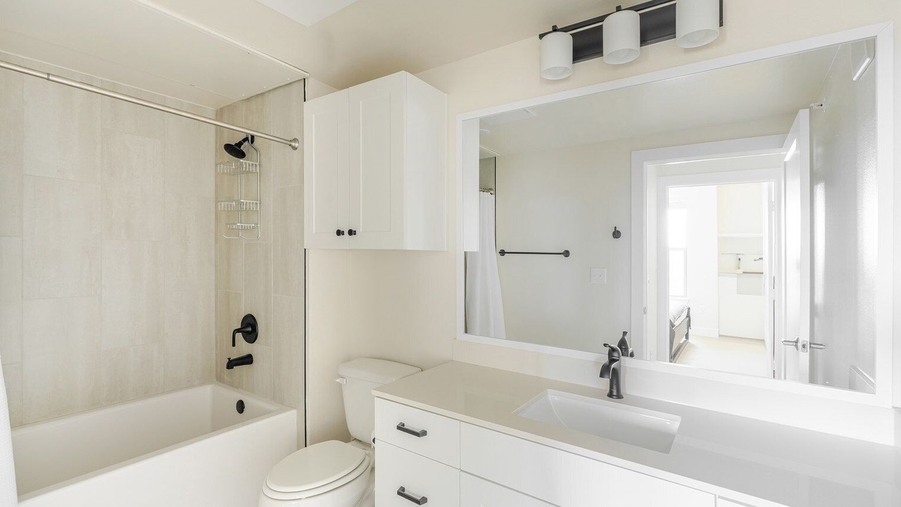 Photo of Bathroom in Scofield Farms