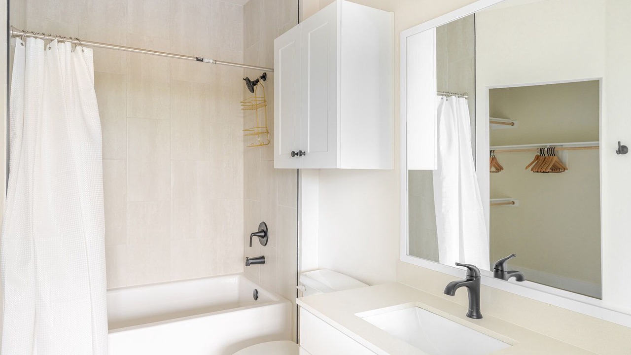 Photo of Bathroom in Scofield Farms