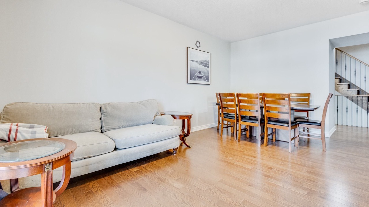 Photo of Livingroom in Markham