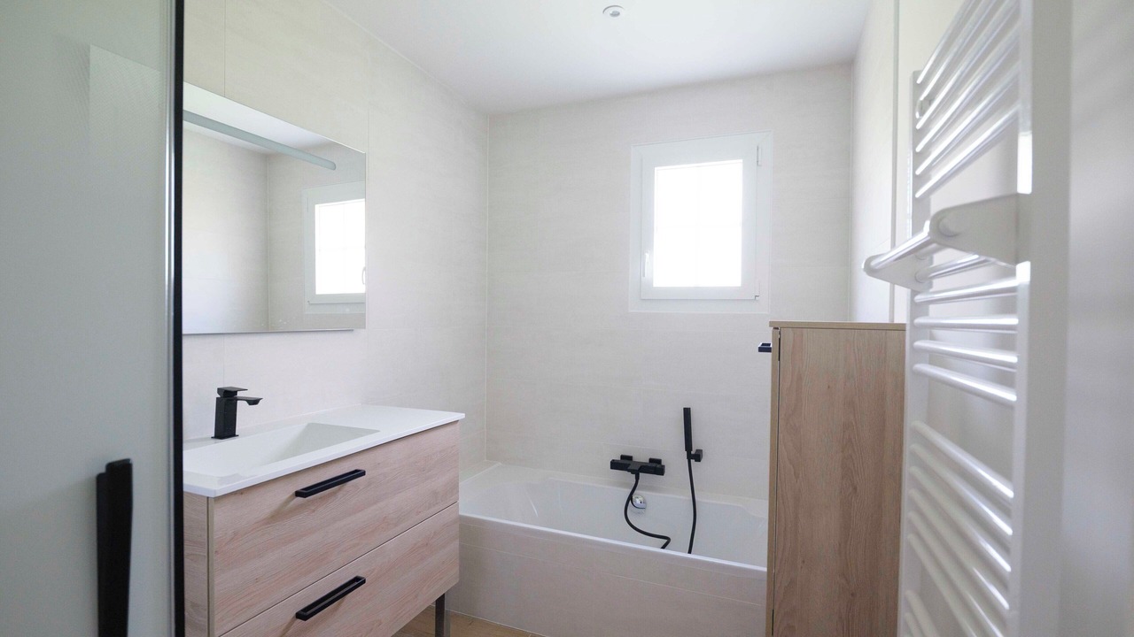 Photo of Bathroom in Vendeuvre-du-Poitou