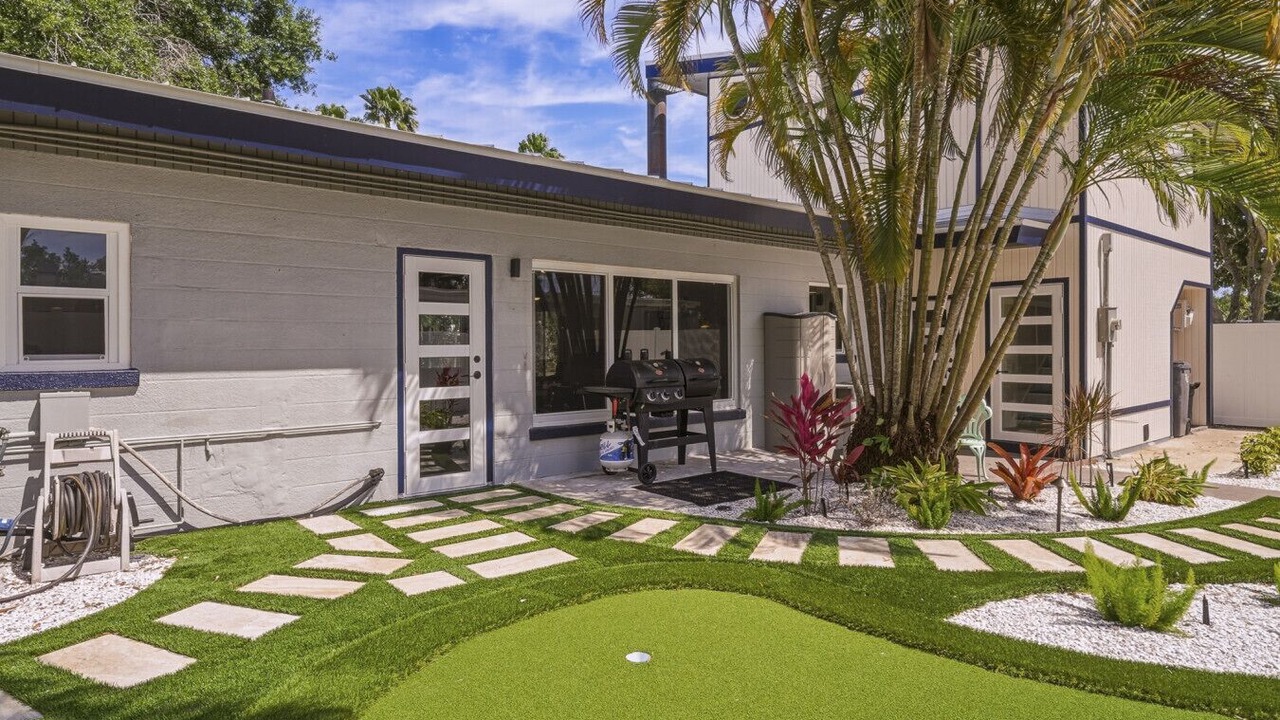 Photo of Outdoor in Bayshore Gardens