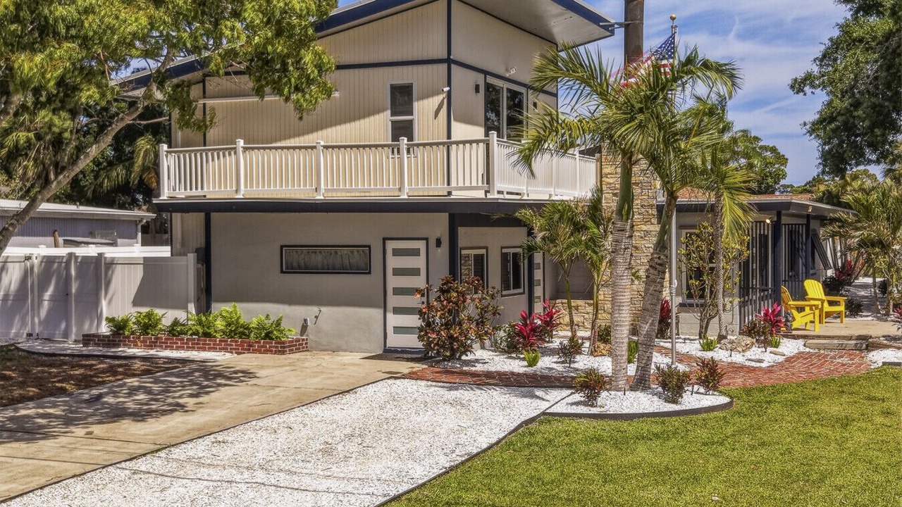 Photo of Outdoor in Bayshore Gardens
