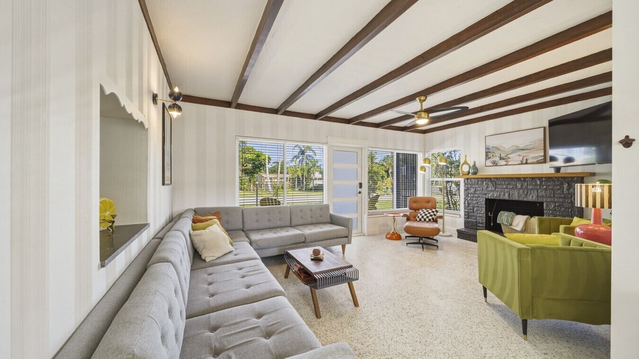 Photo of Livingroom in Bayshore Gardens