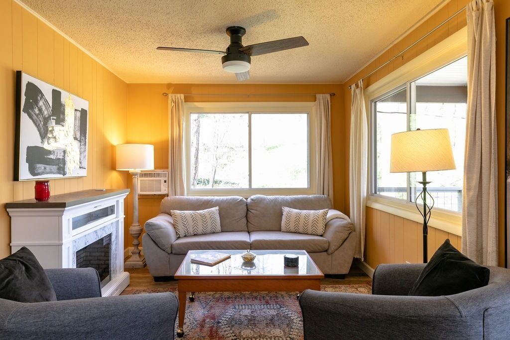 Photo of Livingroom in East End - Valley Street
