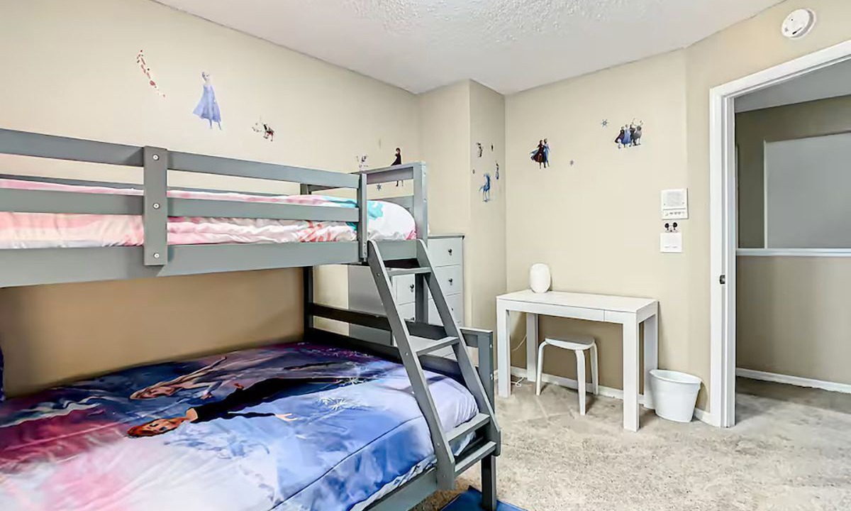 Photo of Bedroom in Lindfields