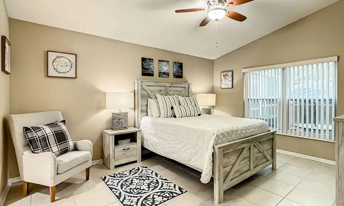 Photo of Bedroom in Lindfields