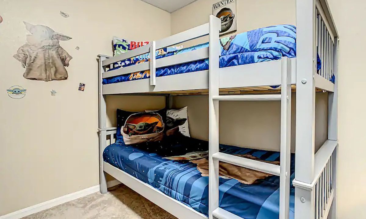 Photo of Bedroom in Lindfields