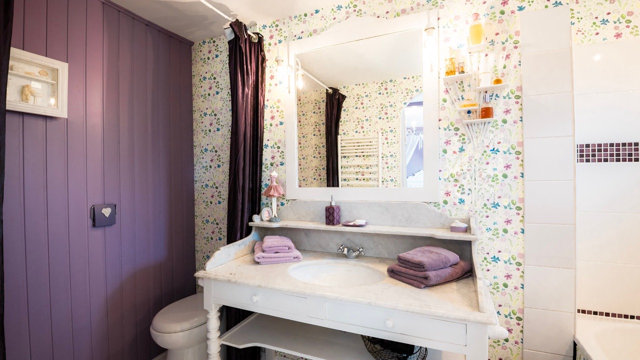 Photo of Bathroom in Ryes