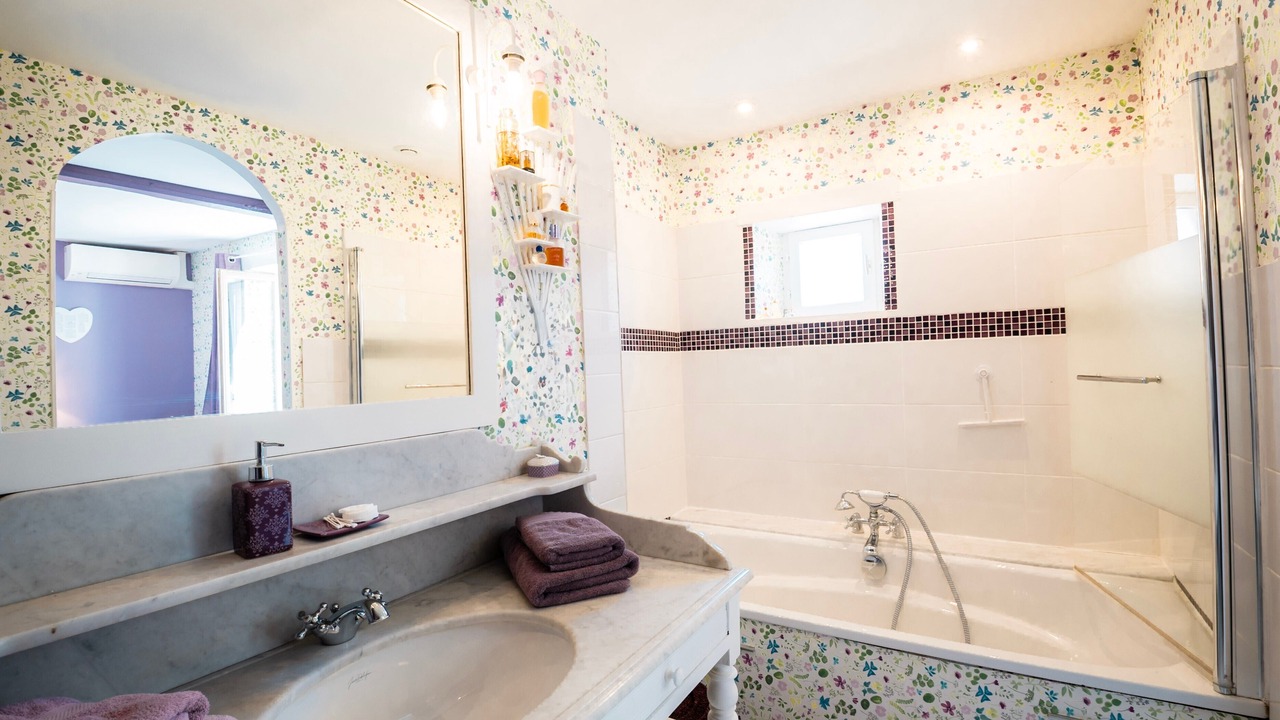 Photo of Bathroom in Ryes