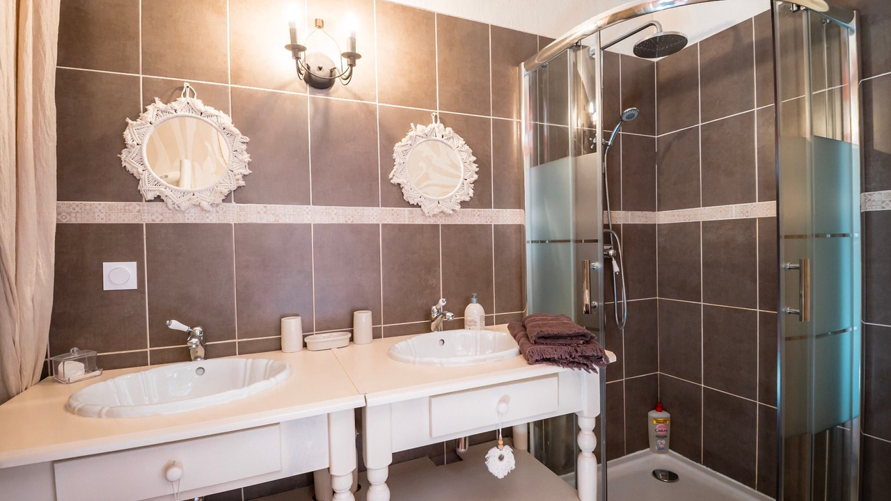 Photo of Bathroom in Ryes
