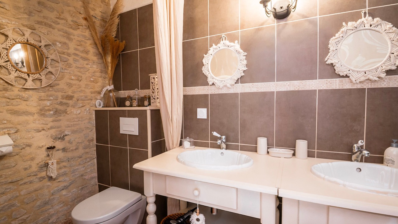 Photo of Bathroom in Ryes