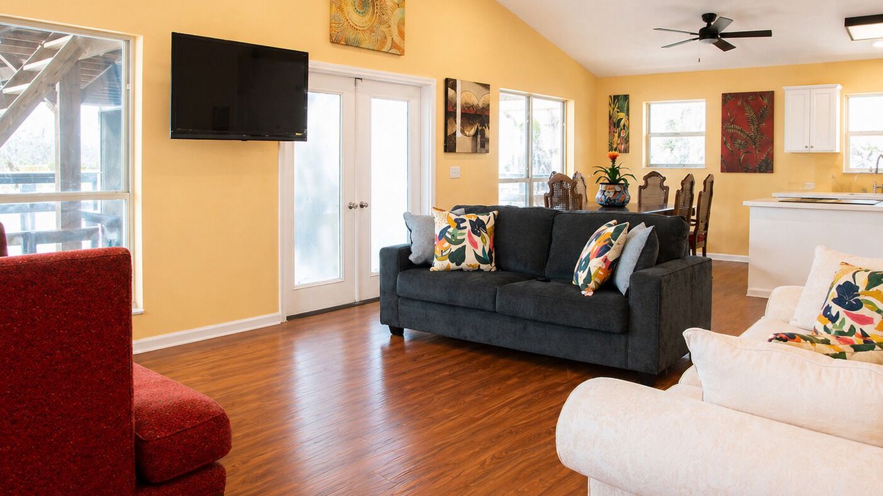 Photo of Livingroom in Northside