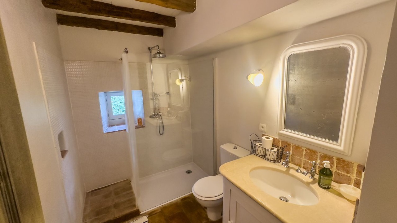 Photo of Bathroom in Montaigu-de-Quercy