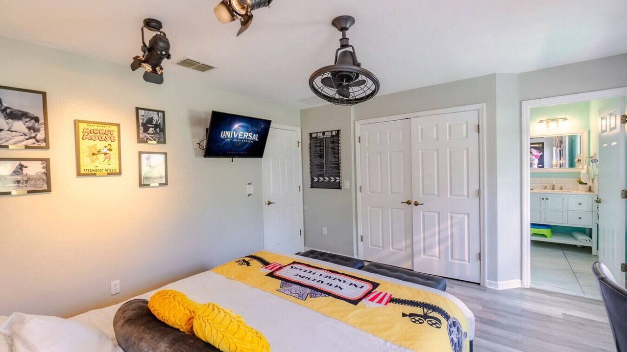 Photo of Bedroom in Sunset Lakes