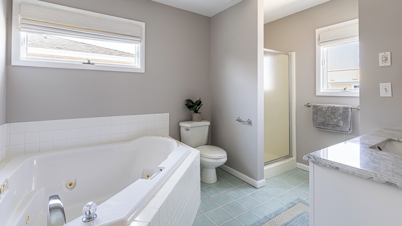 Photo of Bathroom in South Beach Haven