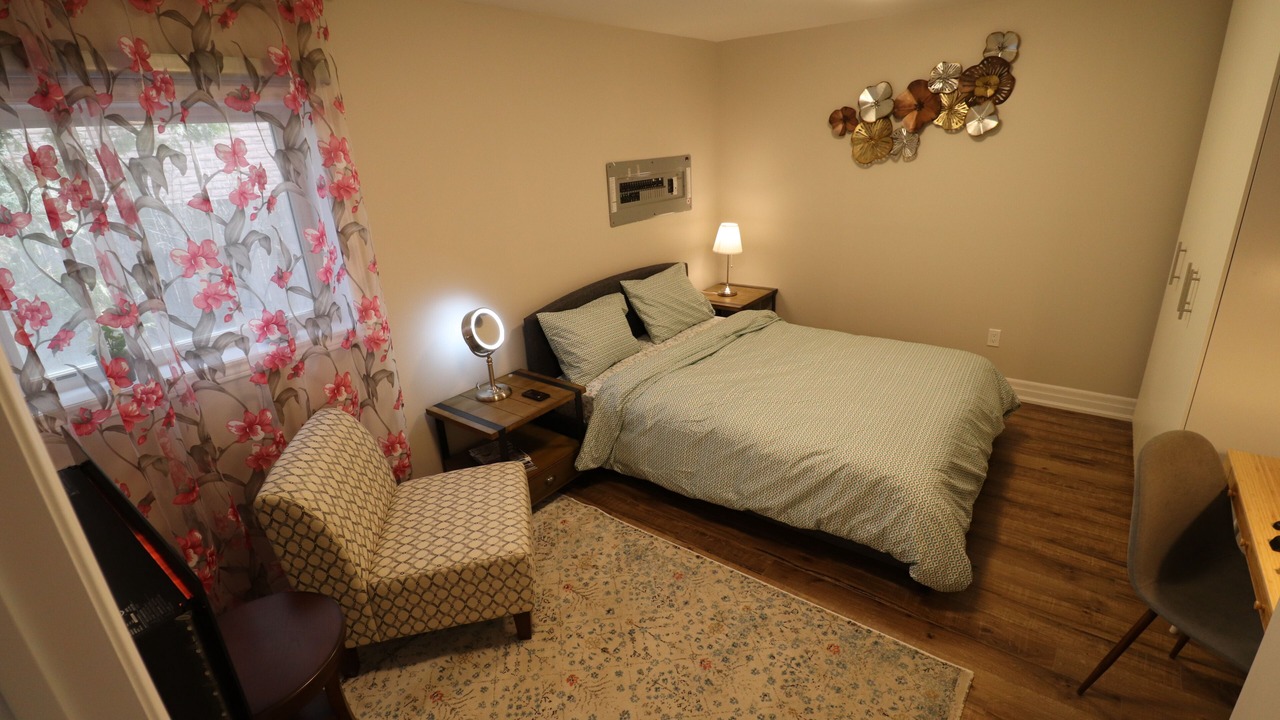 Photo of Bedroom in Thornhill