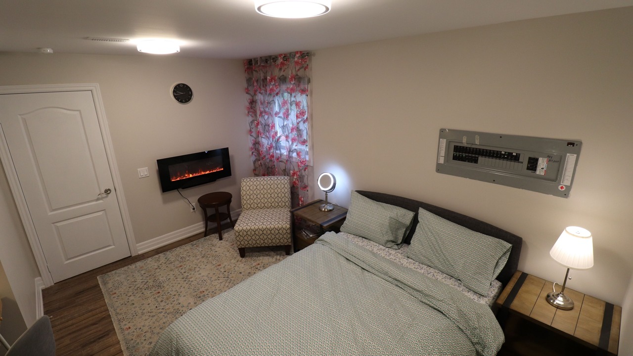 Photo of Bedroom in Thornhill