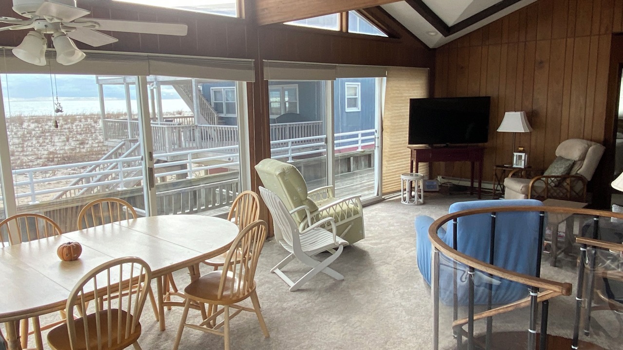 Photo of Livingroom in Harvey Cedars