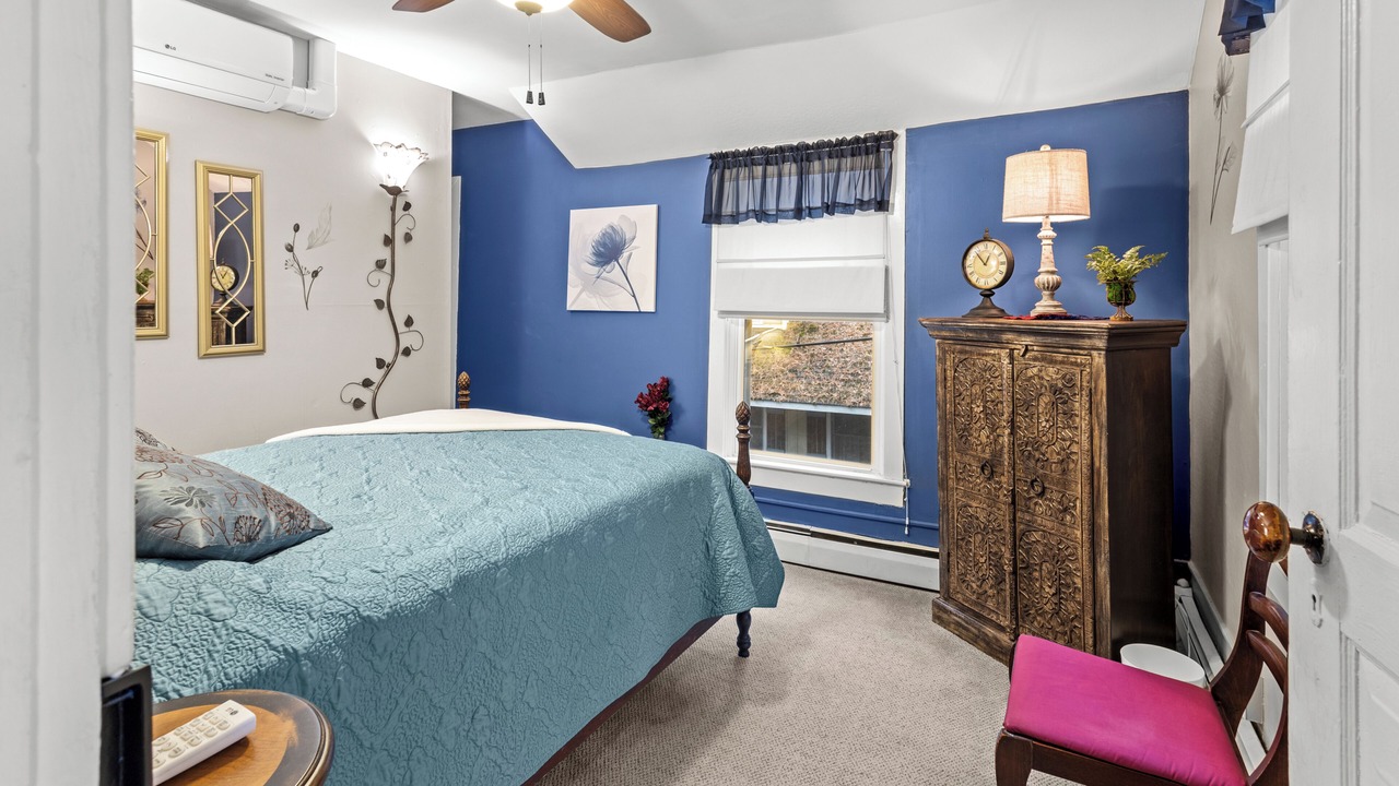 Photo of Bedroom in Mount Gretna Heights