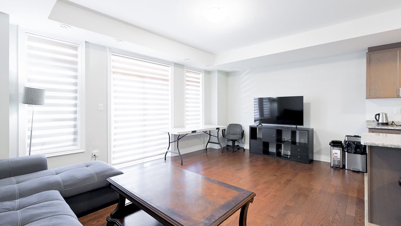 Photo of Livingroom in Markham