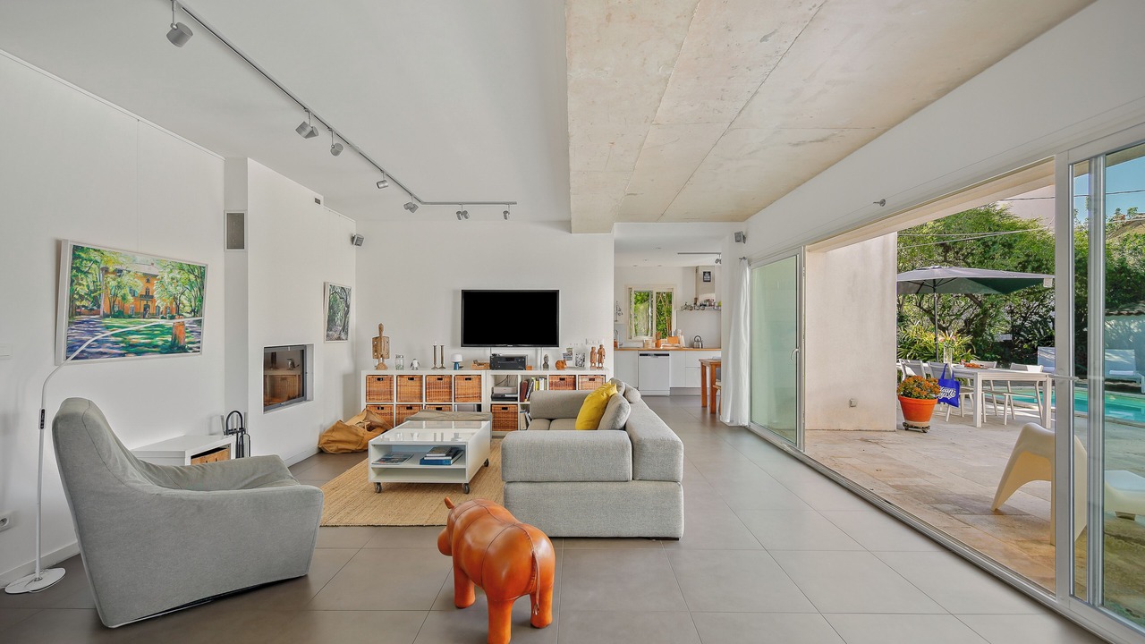 Photo of Livingroom in Le Mourillon