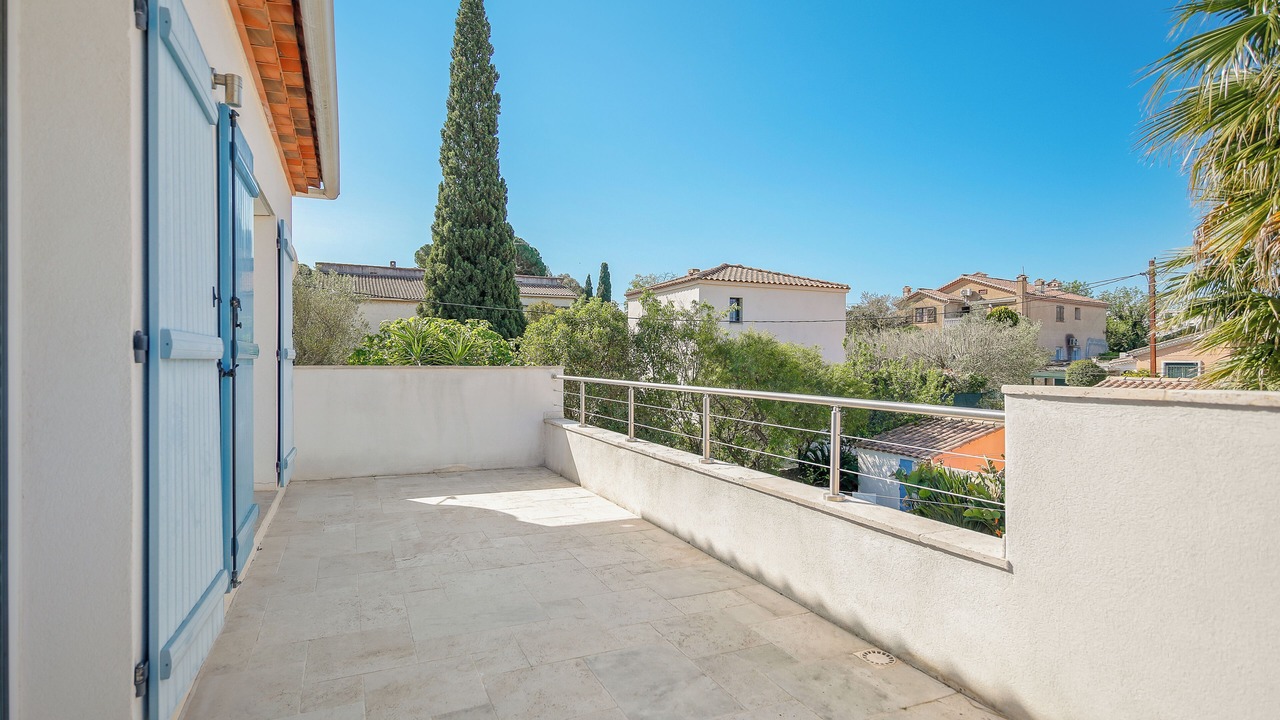 Photo of Patio Balcony in Le Mourillon