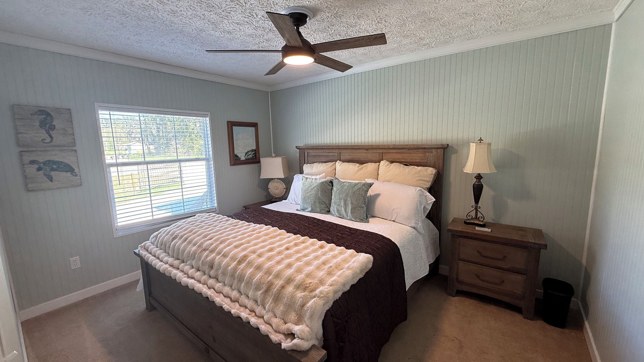 Photo of Bedroom in Shellman Bluff