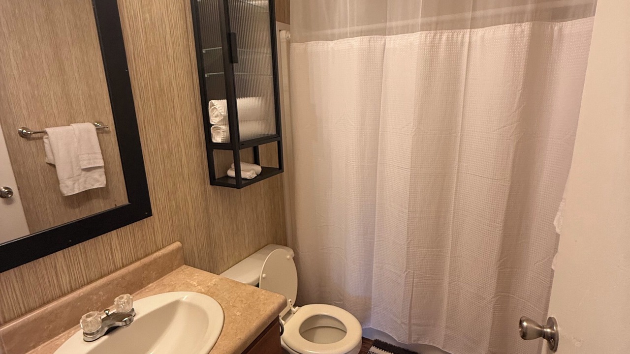 Photo of Bathroom in Shellman Bluff