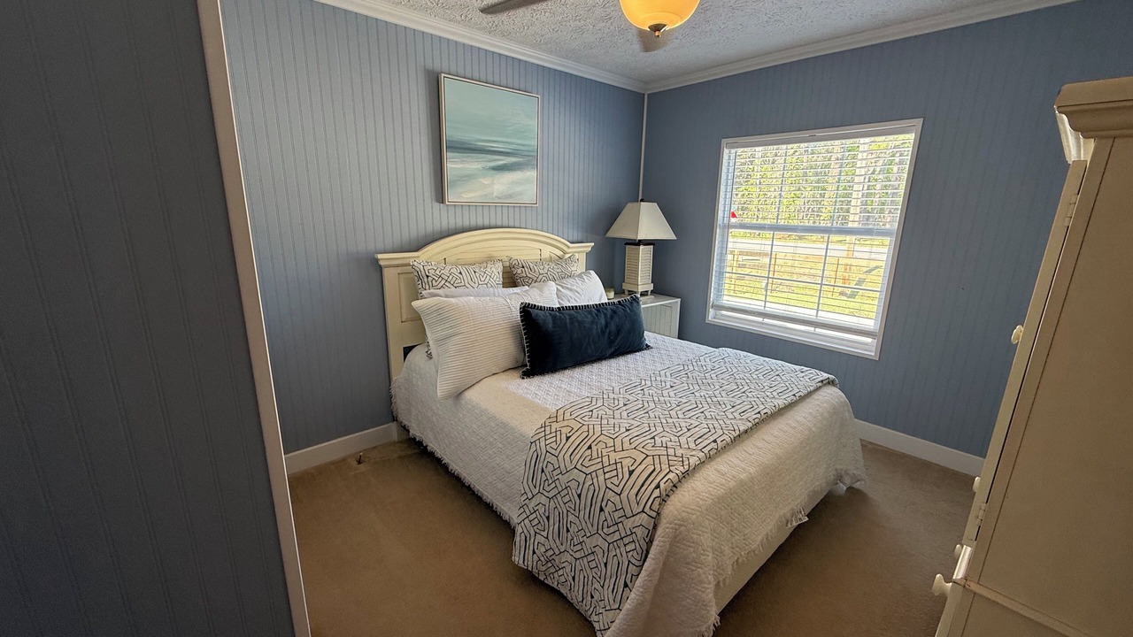 Photo of Bedroom in Shellman Bluff