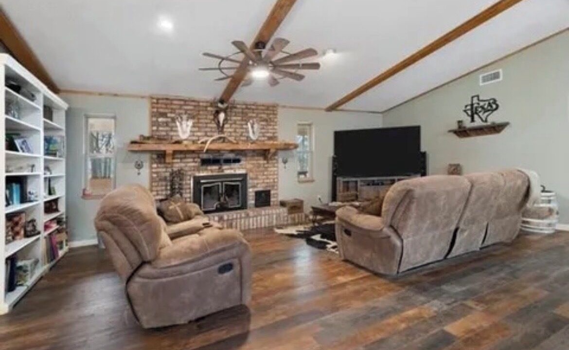 Photo of Livingroom in Albany