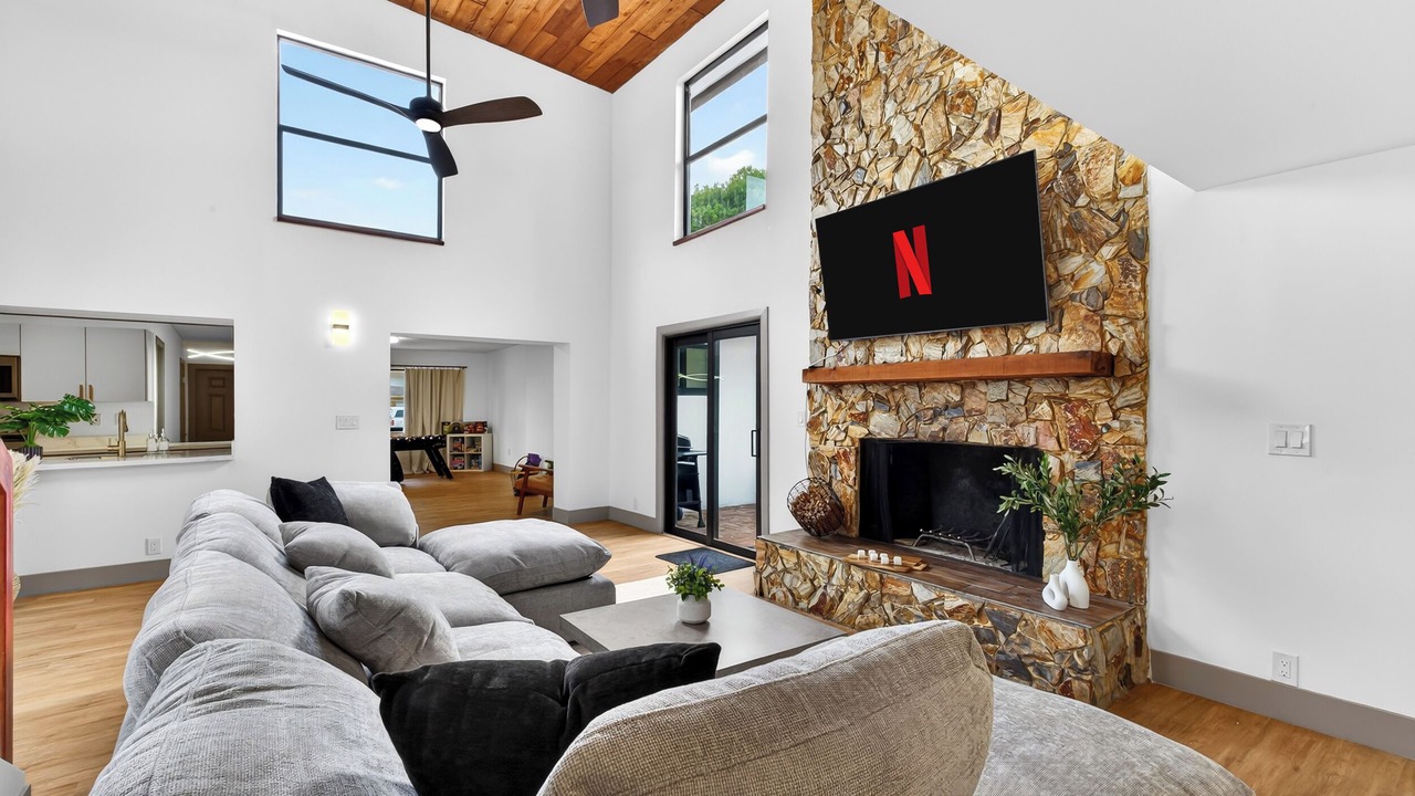Photo of Livingroom in Driftwood