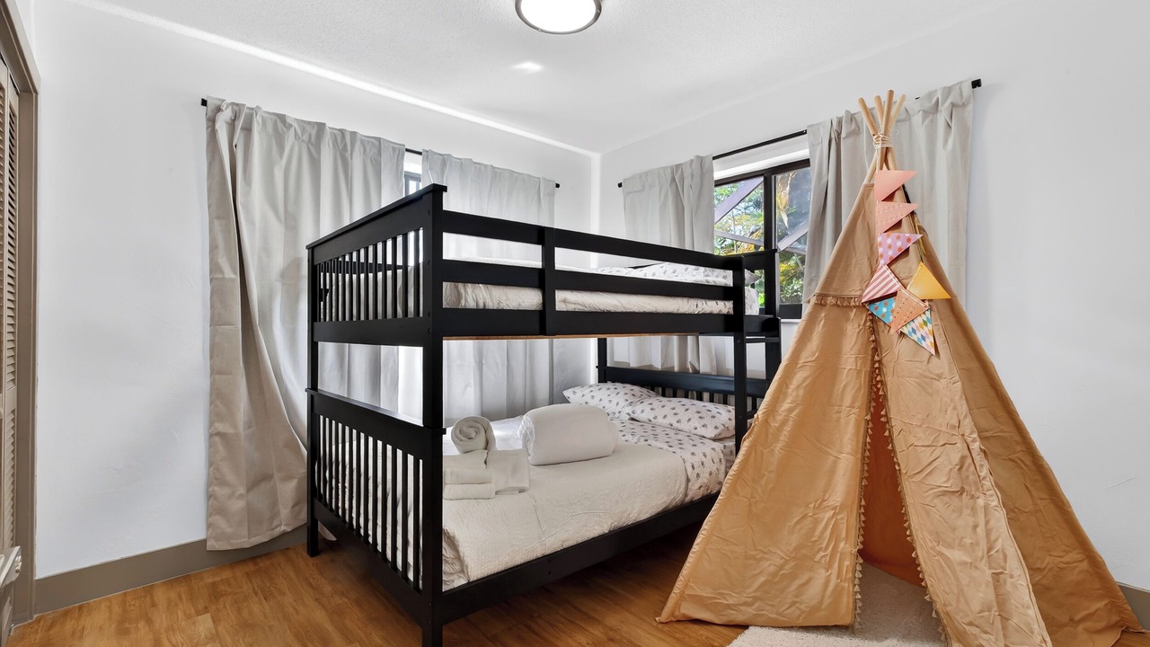 Photo of Bedroom in Driftwood