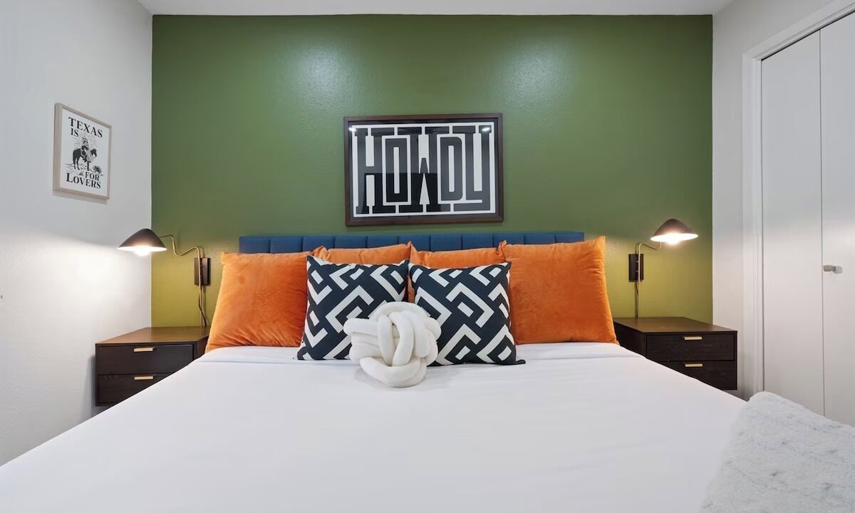 Photo of Bedroom in North Oaks