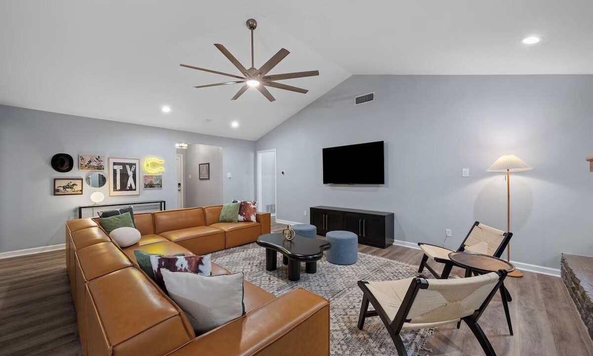 Photo of Livingroom in North Oaks