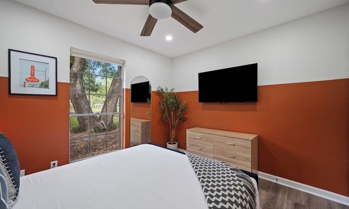 Photo of Bedroom in North Oaks