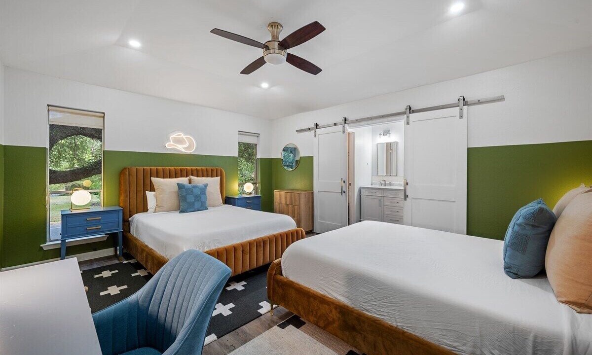 Photo of Bedroom in North Oaks